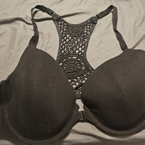 38DD Victoria Secrets bra